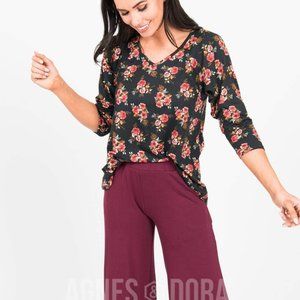 Agnes & Dora™ Love Top Black Floral